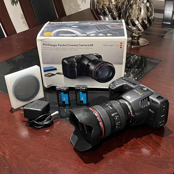 Blackmagic 6k Camera + Canon EF 24-105 F/2.8L 1:4 + 2 Batteries - Picture 1 of 11